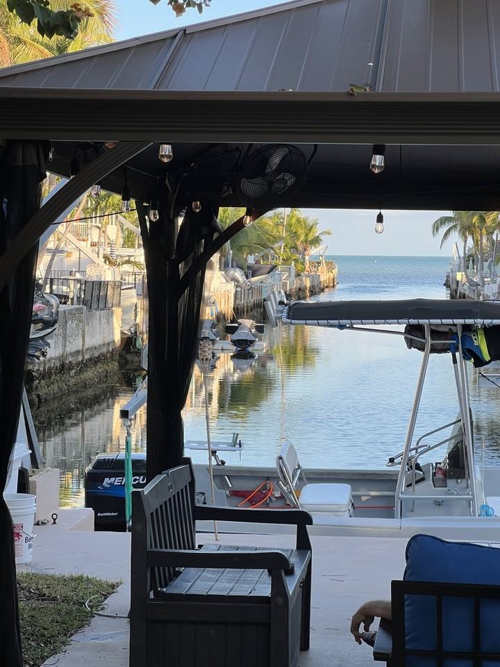 1123 Heron Rd - Photo 2 of 17