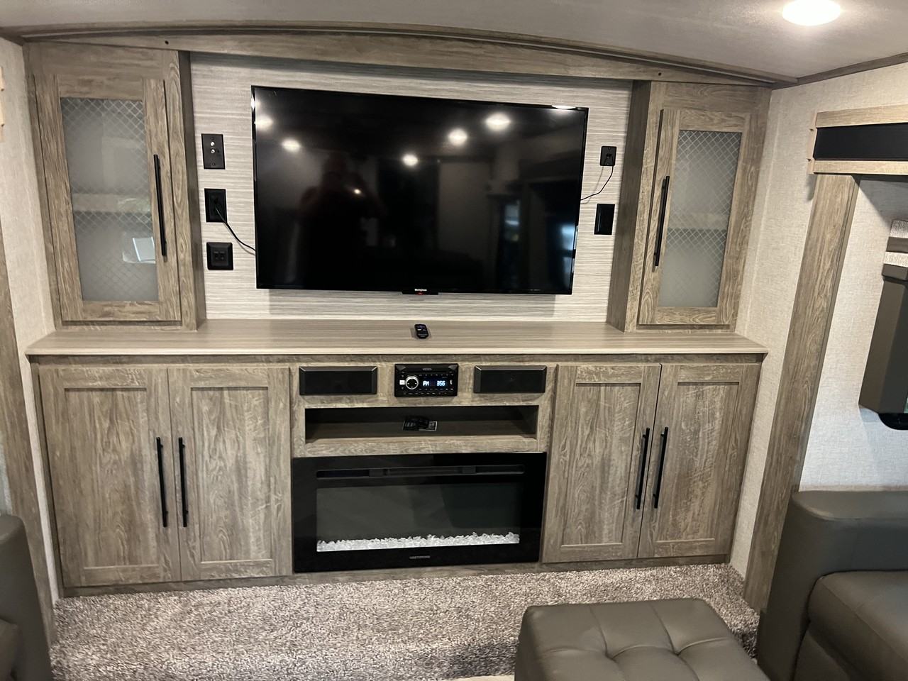 1123 Heron Rd - Photo 5 of 17