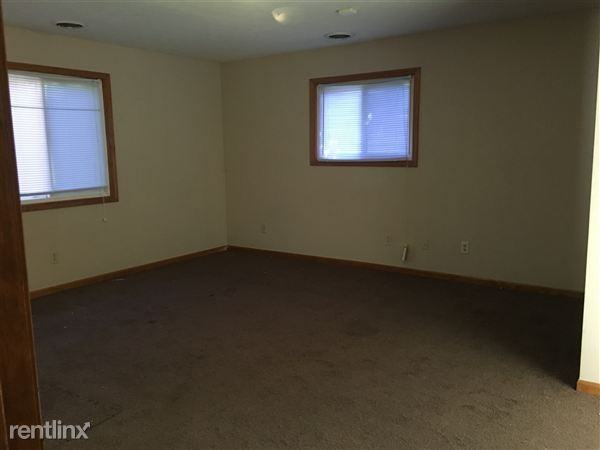 5032 S State Ave - Photo 2 of 4