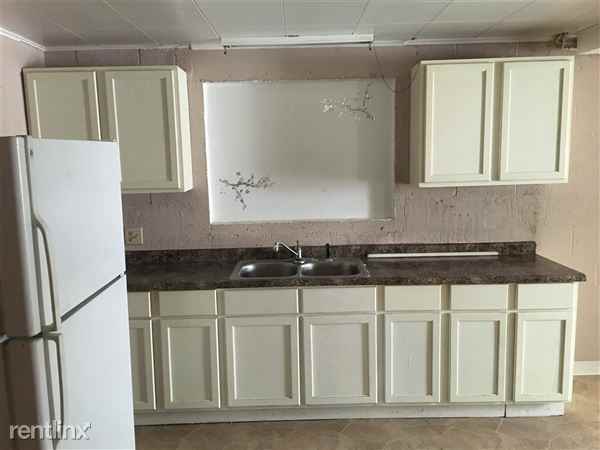 5032 S State Ave - Photo 3 of 4