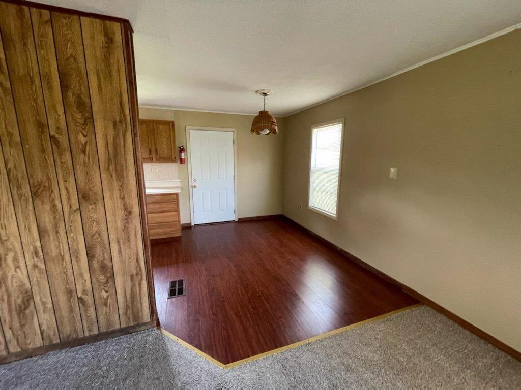 403 South Vista Drive #Main - Photo 4 of 19