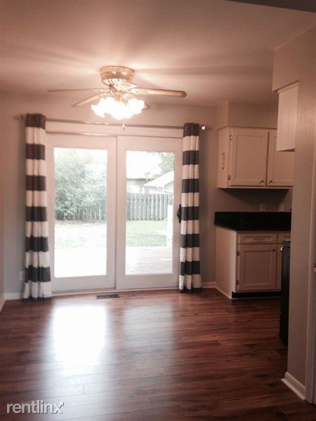 212 Knox Ave - Photo 3 of 8