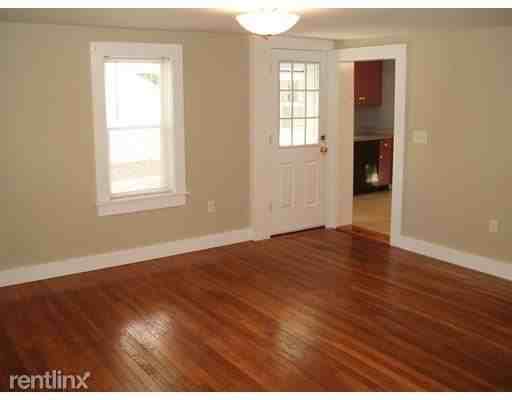 54 Berry St - Photo 3 of 10