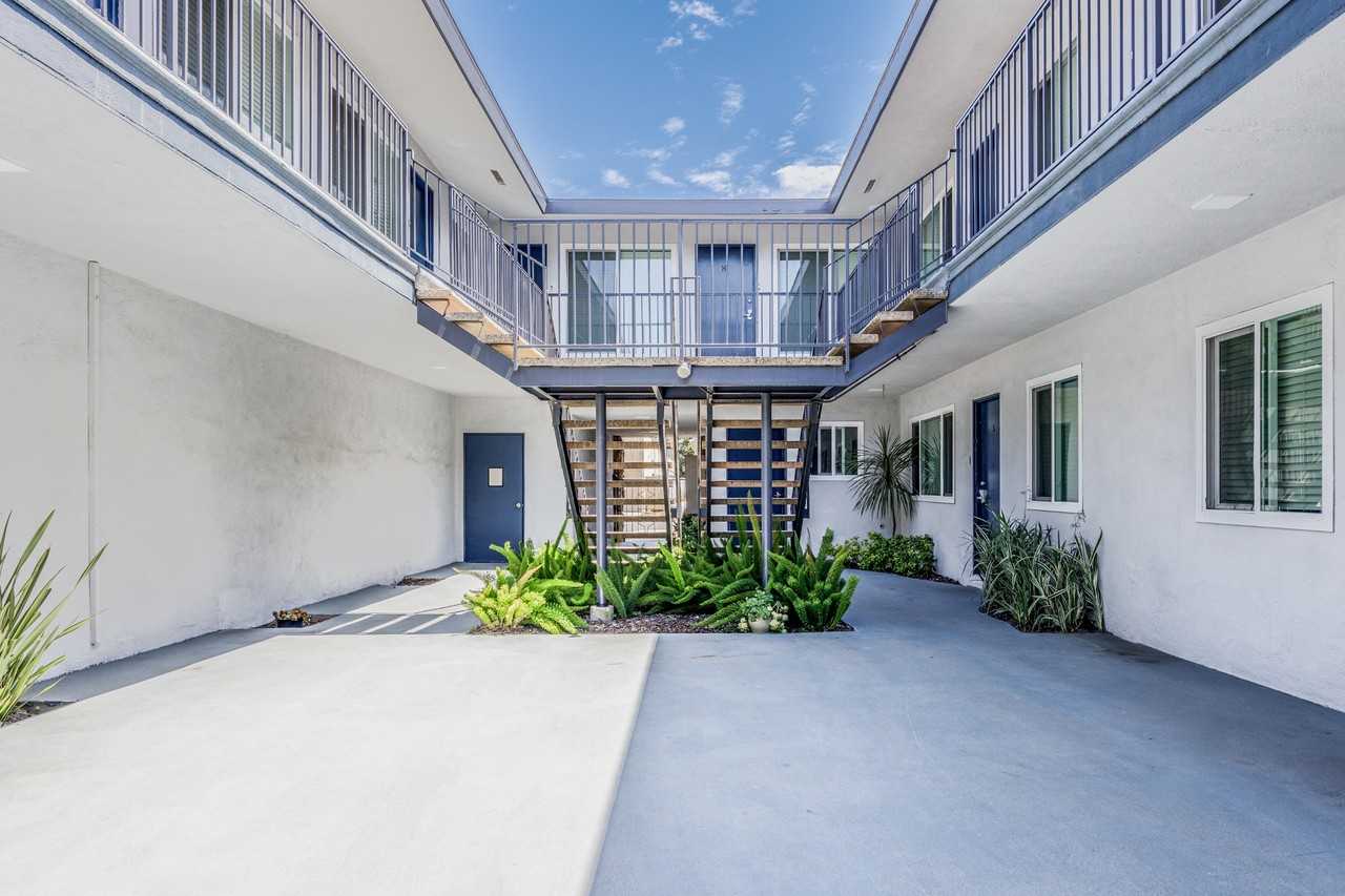 Park Villa Student Apartments - Photo 2 of 19