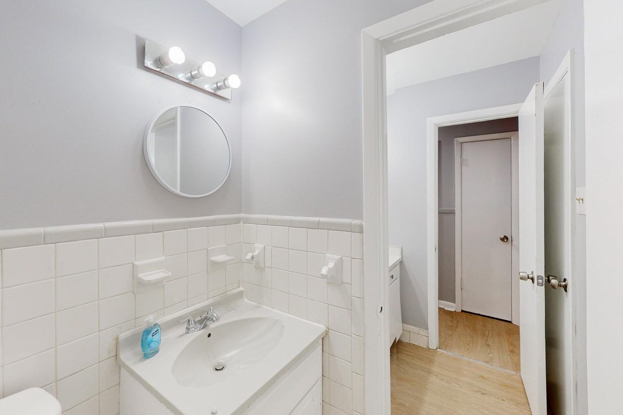 Ridgecrest Lane - Photo 7 of 23