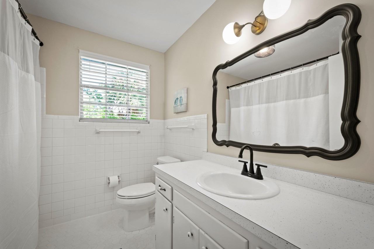 Woodleigh Dr W - Photo 2 of 16