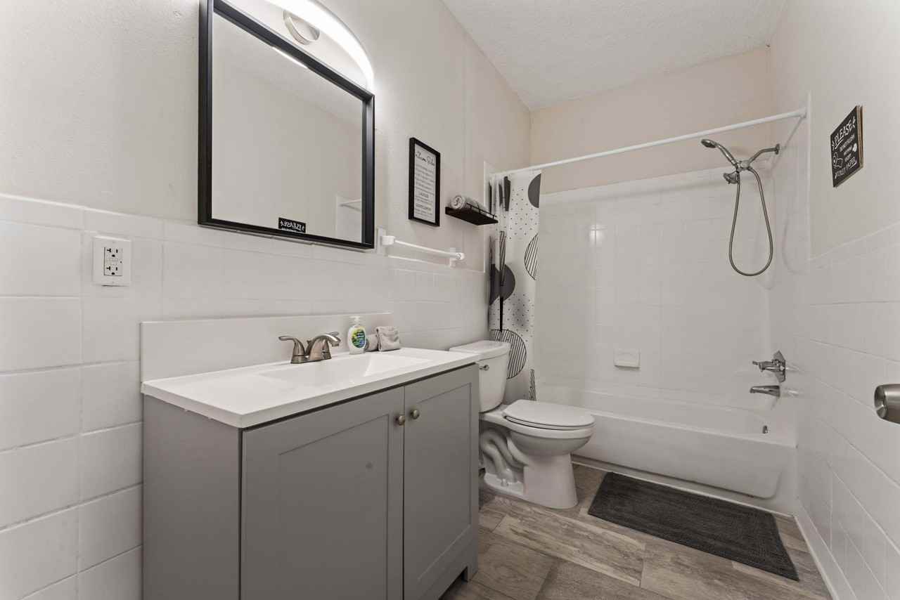 Dyal St - Photo 2 of 13