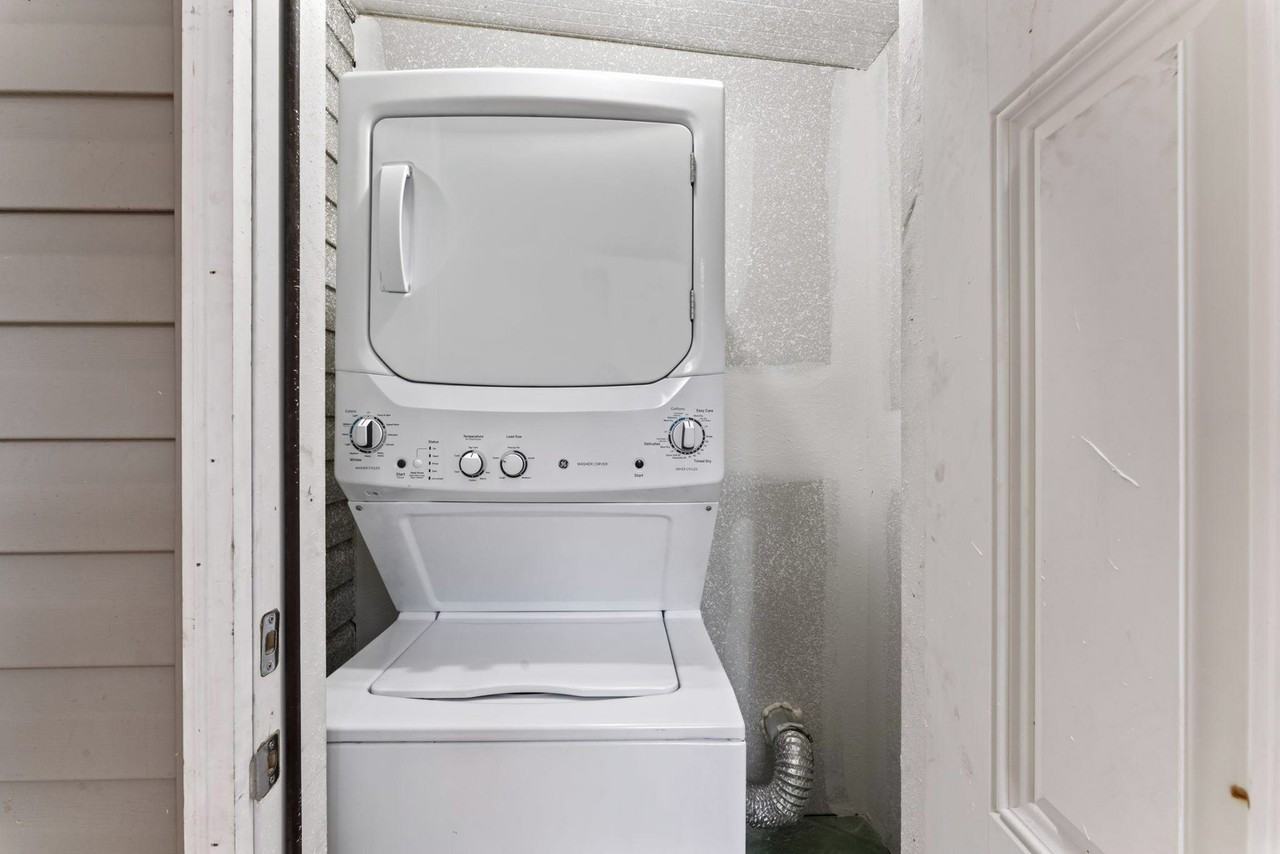 Dyal St - Photo 5 of 13