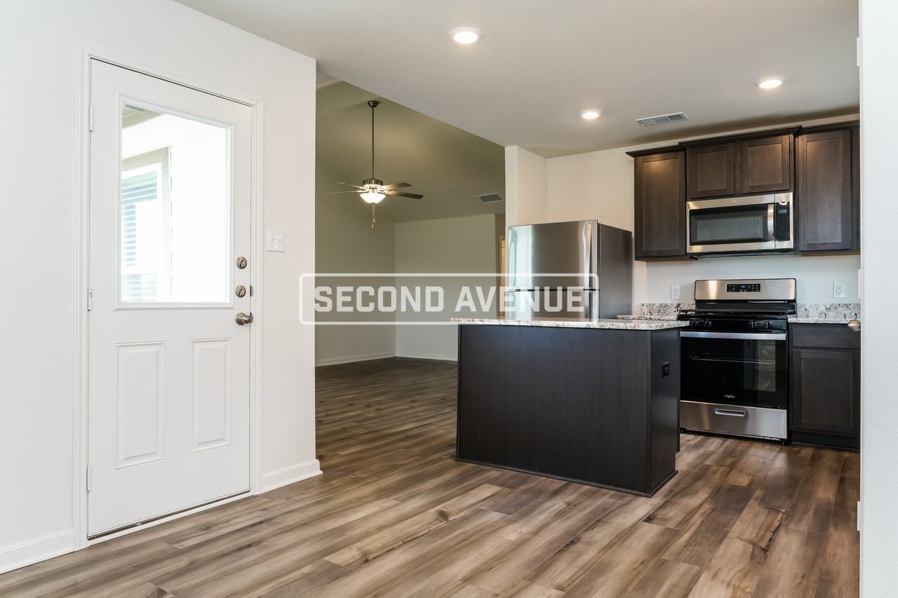 358 Condie Russell Ave - Photo 5 of 20