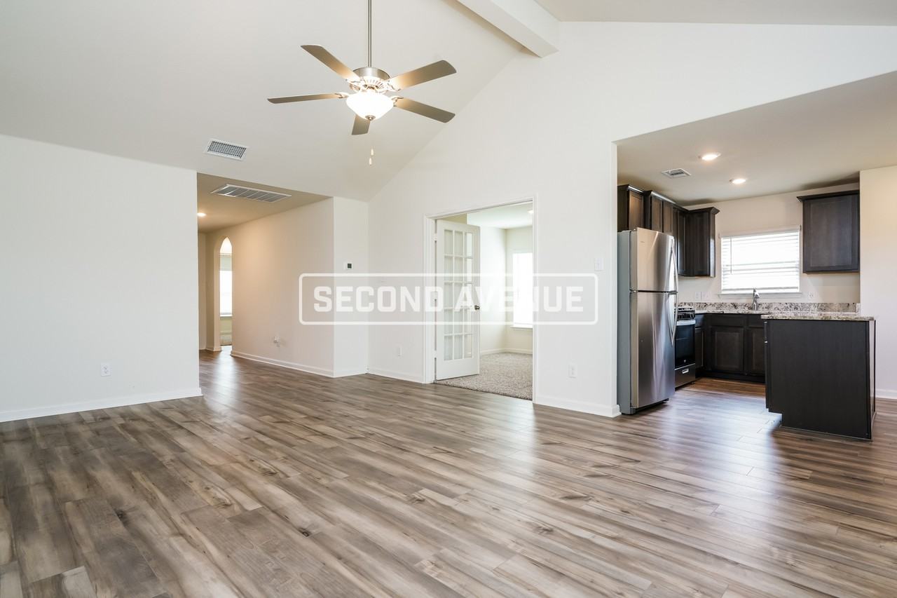 358 Condie Russell Ave - Photo 6 of 20