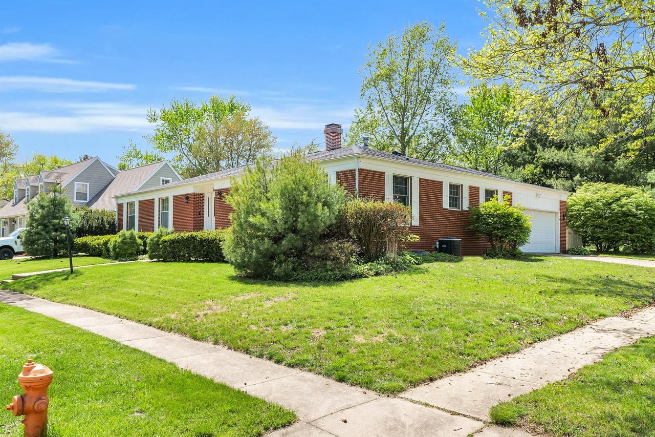 3201 Fawn Hill Ct #1 - Photo 3 of 14