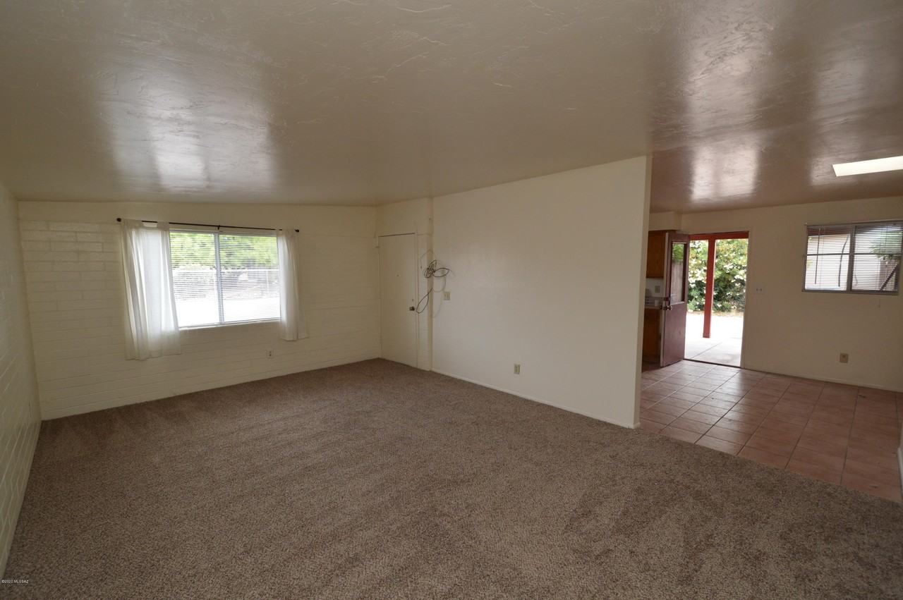 8657 East Stearn Lake Drive - Photo 3 of 5