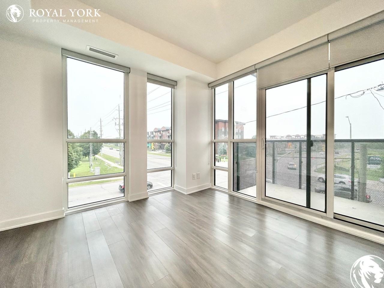 211-681 Younge Street, Barrie, Ontario L9J 0K1 - Photo 3 of 14