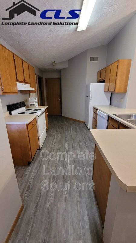 554 College Ave - Photo 2 of 9