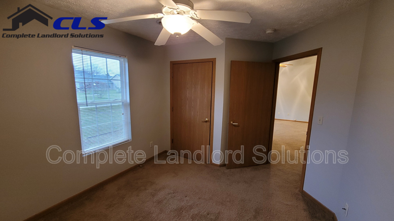 554 College Ave - Photo 4 of 9