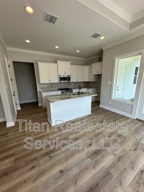 124 Jagged Grove Ln - Photo 3 of 12
