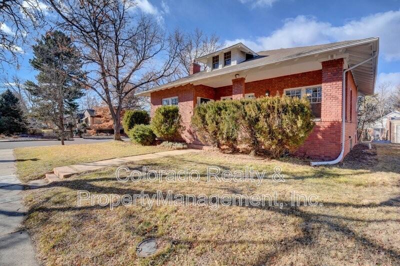 903 Newport St - Photo 2 of 49