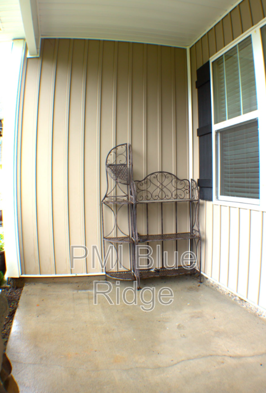 38 Roanoke Rd - Photo 2 of 33