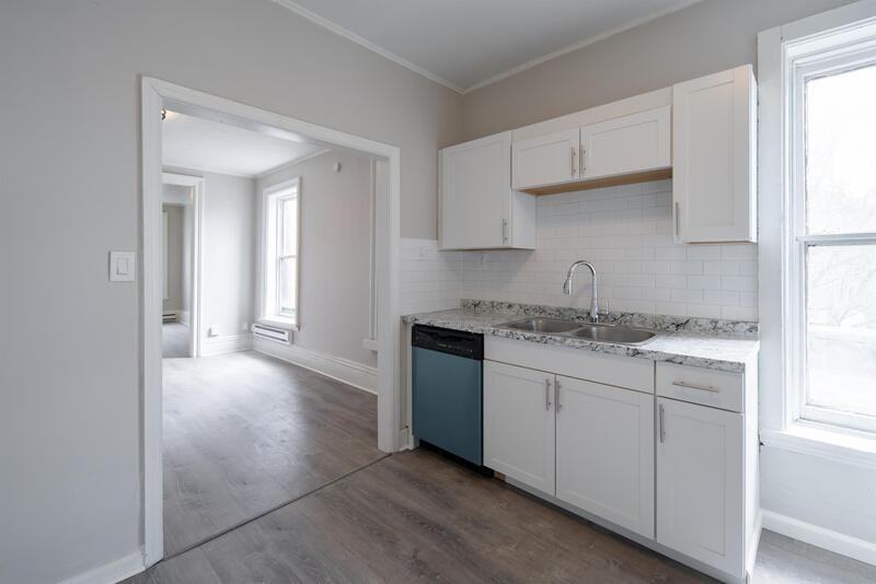 649 4th St - Photo 4 of 22