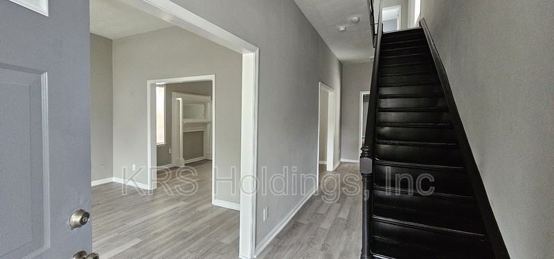 827 Marshall Avenue - Photo 4 of 21