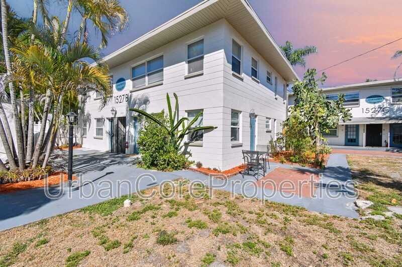 1527 5th St N #B3 - Photo 2 of 9
