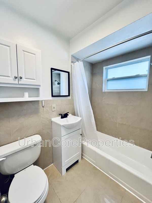 1527 5th St N #B3 - Photo 7 of 9
