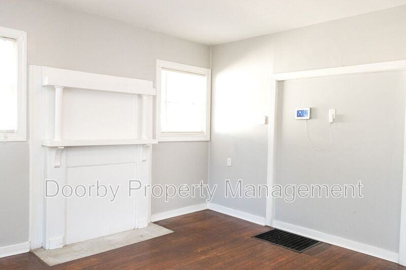 2009 Camden St - Photo 2 of 12