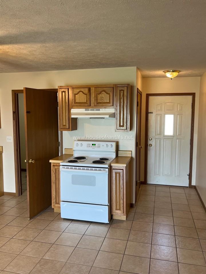 1411 Marion St. - Photo 3 of 8