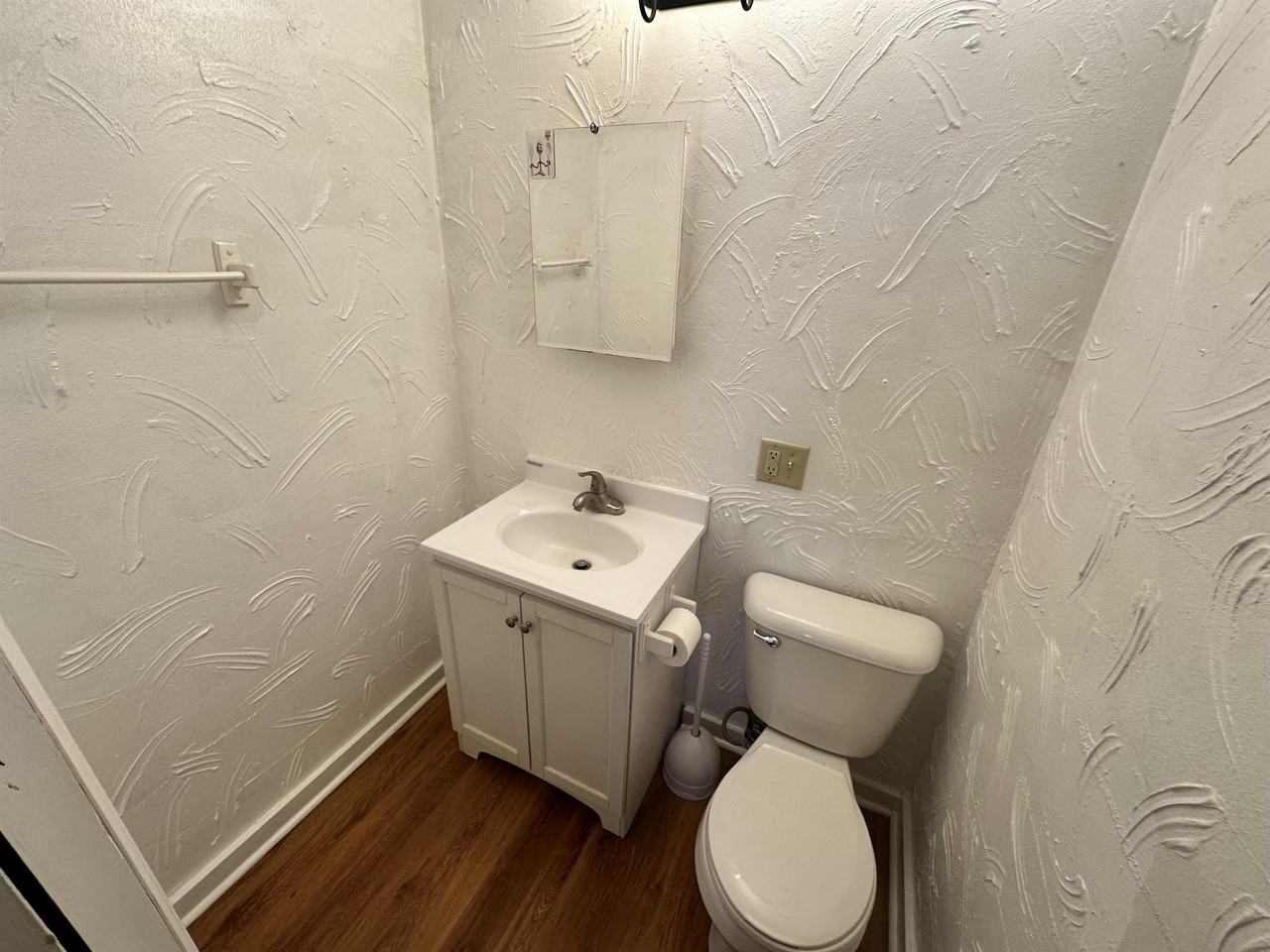 705 South 2nd Street - Photo 4 of 6