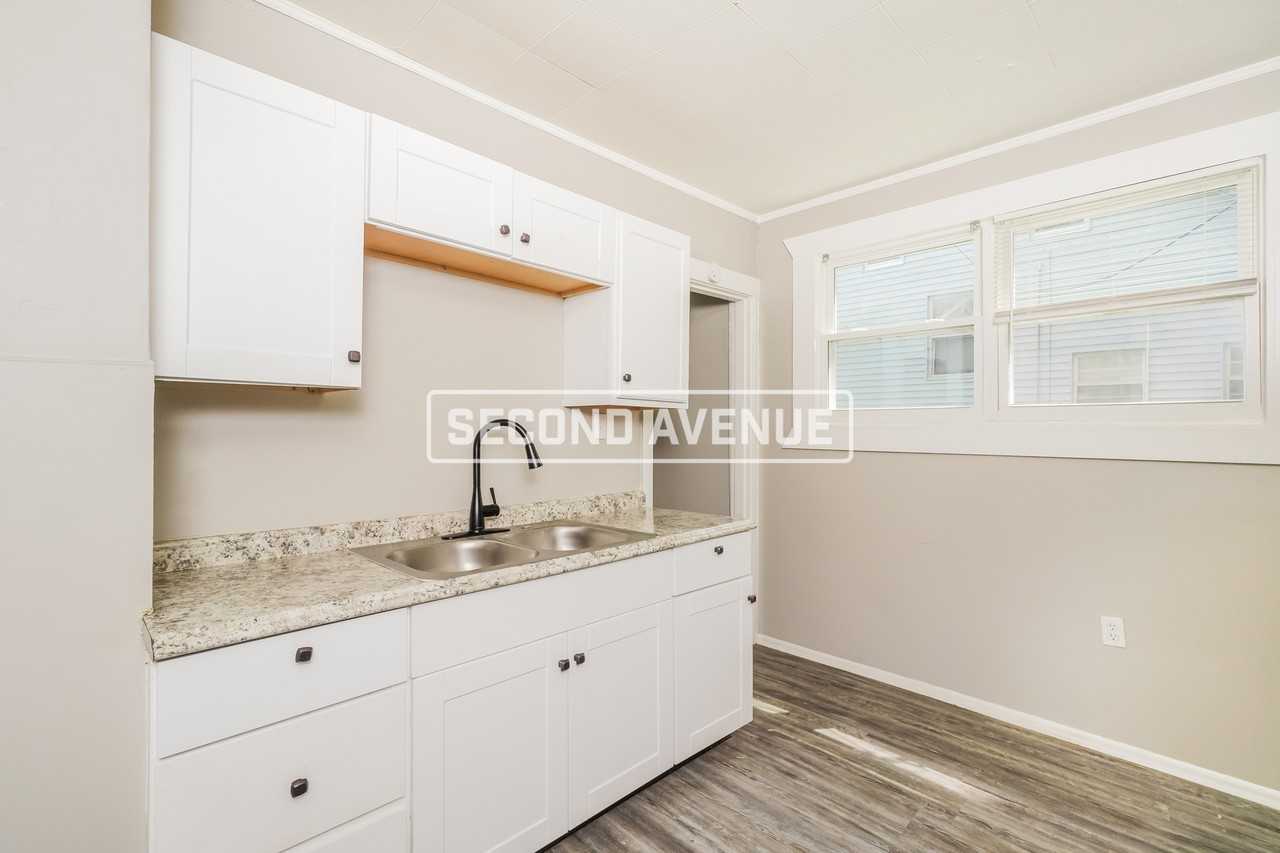 820 Hazel St - Photo 4 of 23