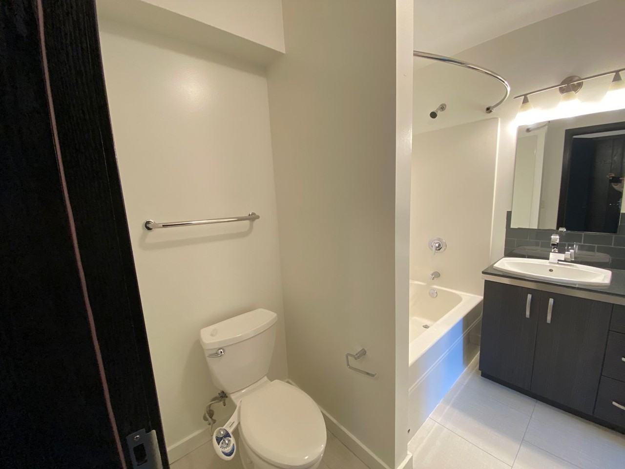 Park Place Apartments | 877 East Park Street - Photo 7 of 22