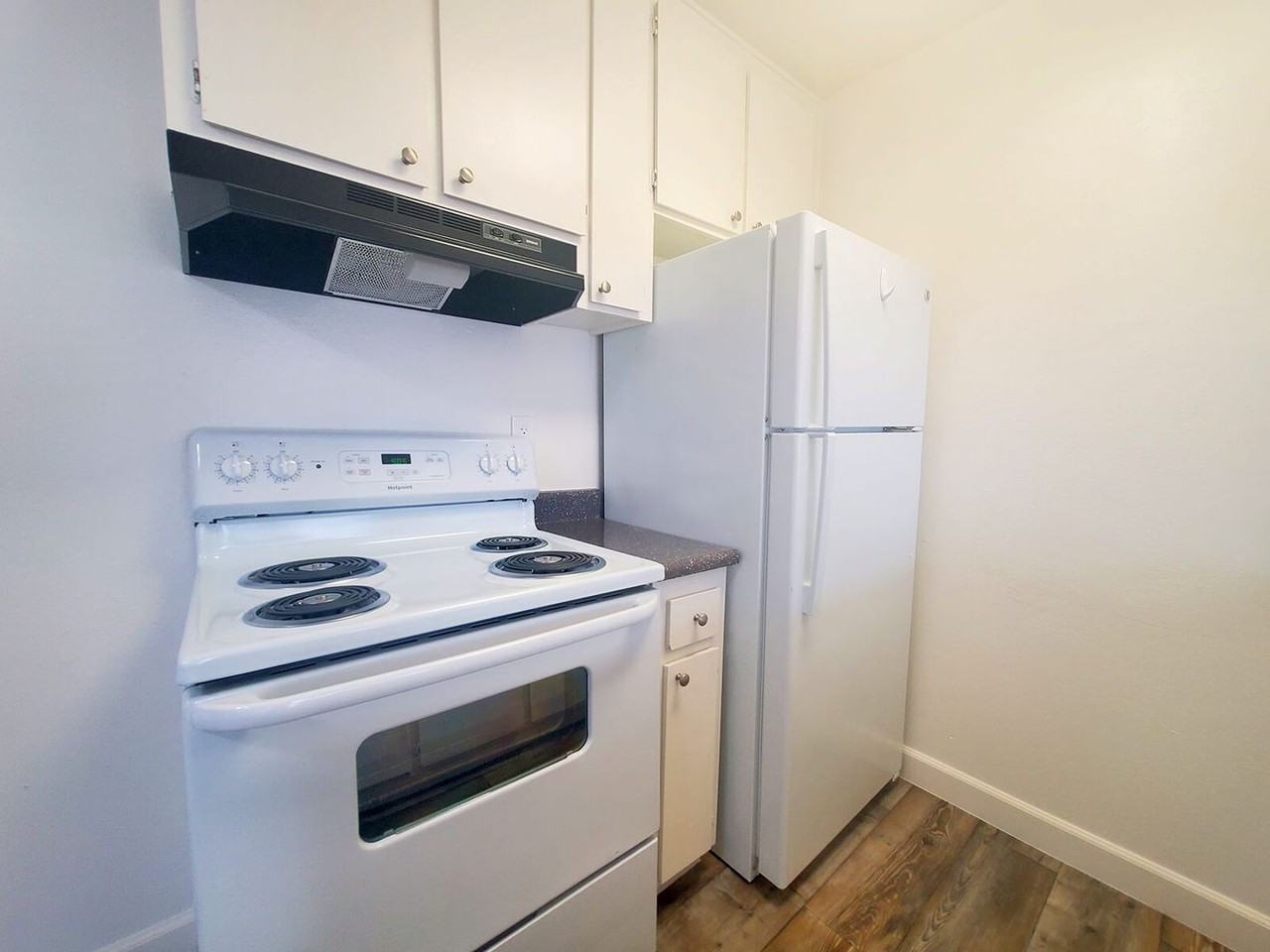 Summit Creek Apartments - Photo 3 of 43