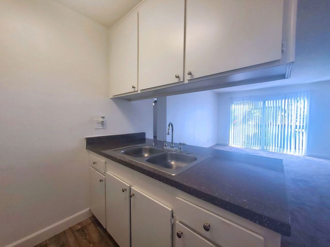 Summit Creek Apartments - Photo 4 of 43