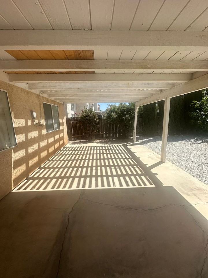 14333 La Crescenta Ave - Photo 5 of 29