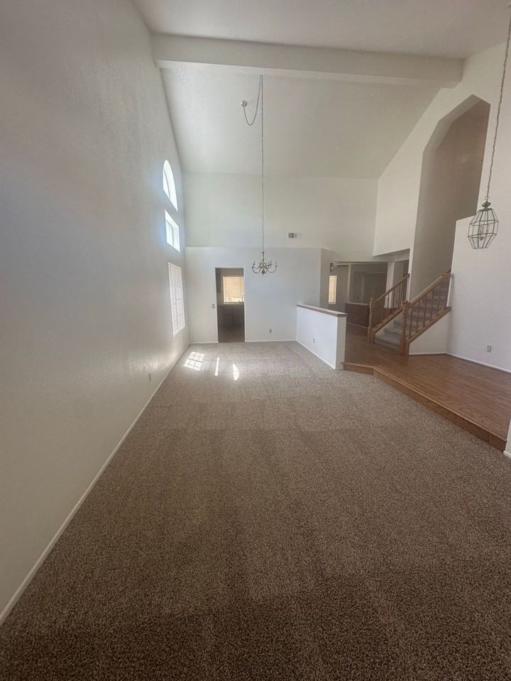 14333 La Crescenta Ave - Photo 7 of 27