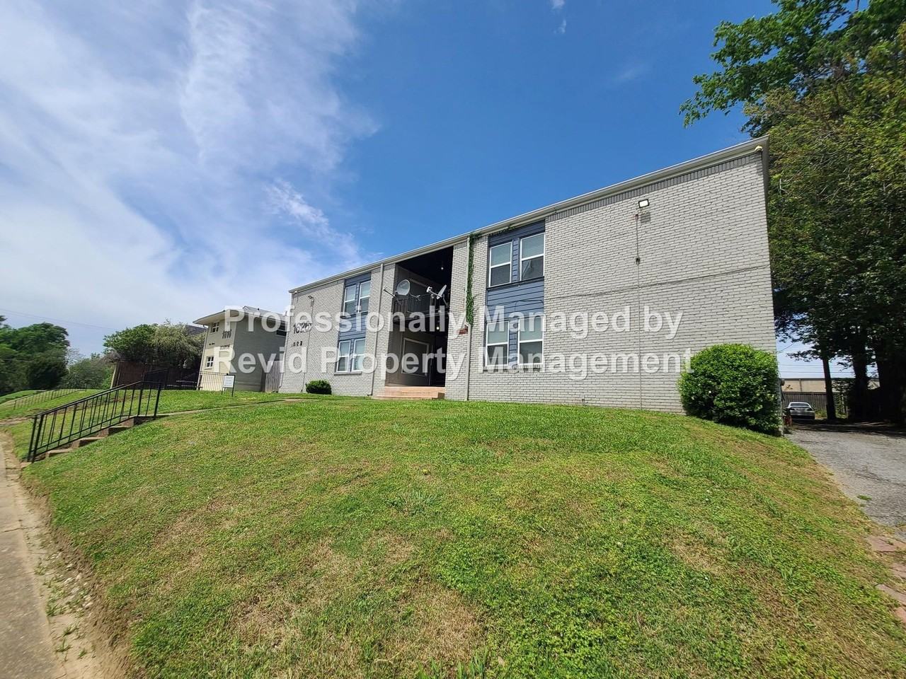 1626 Monroe Ave. - Photo 3 of 27