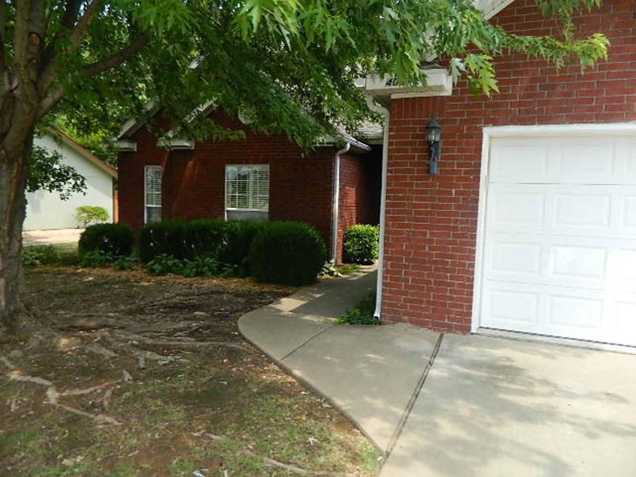 4001 W Olive St - Photo 2 of 29