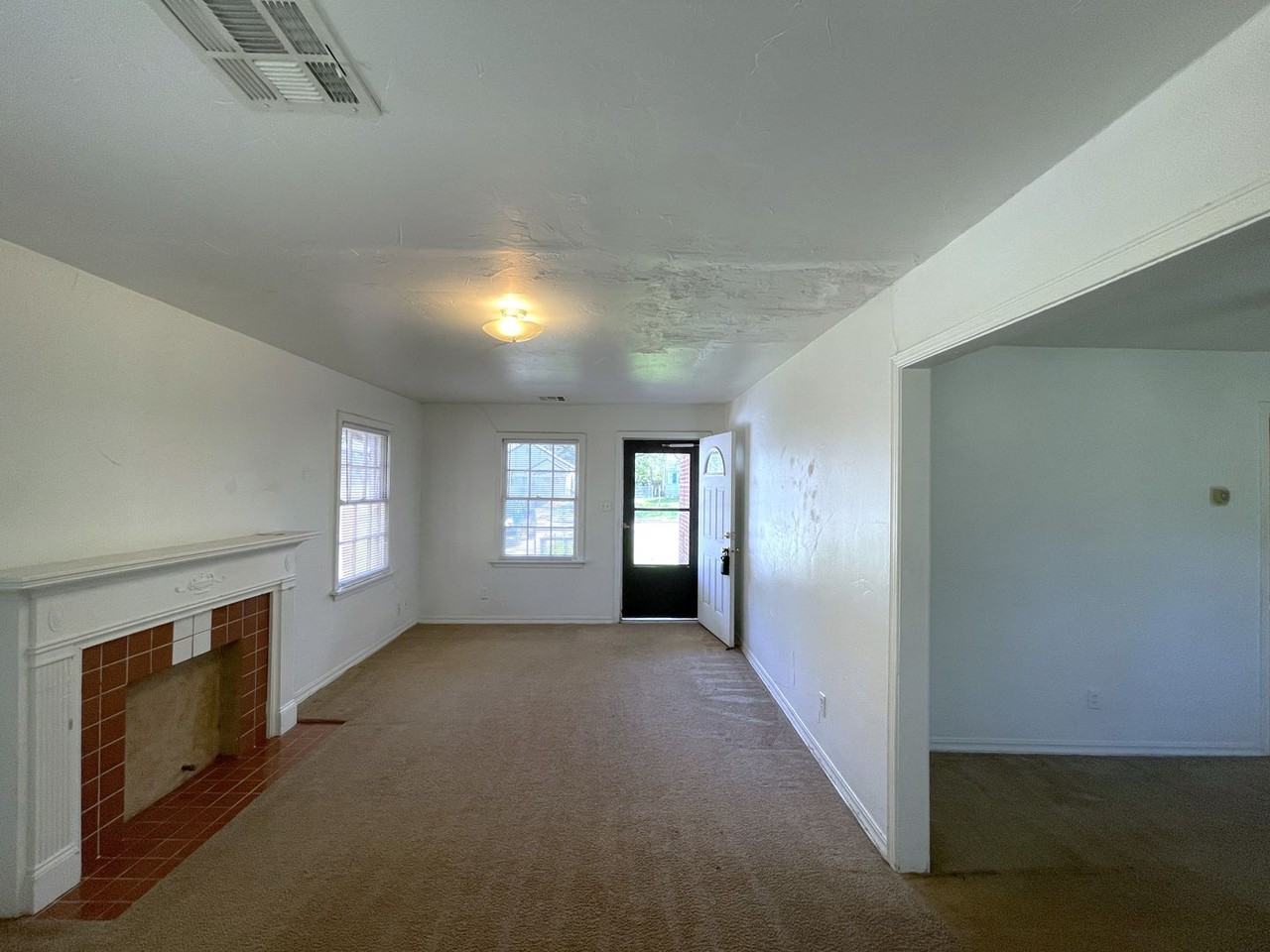 1705 Northwest 40th Street - Photo 3 of 15