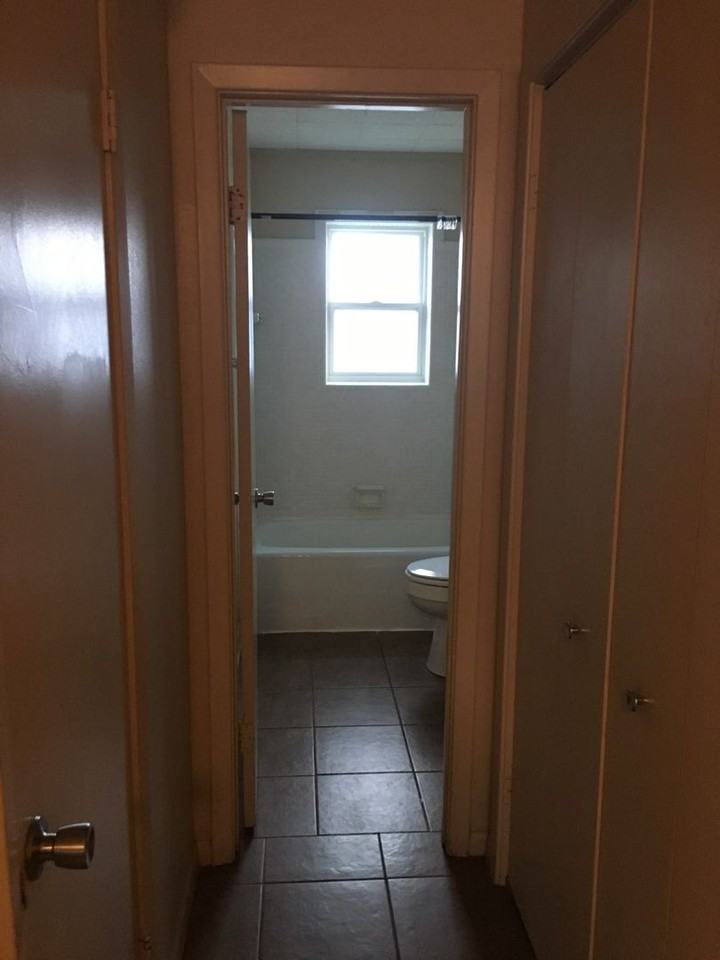 606 S Trenton St #9 - Photo 3 of 5