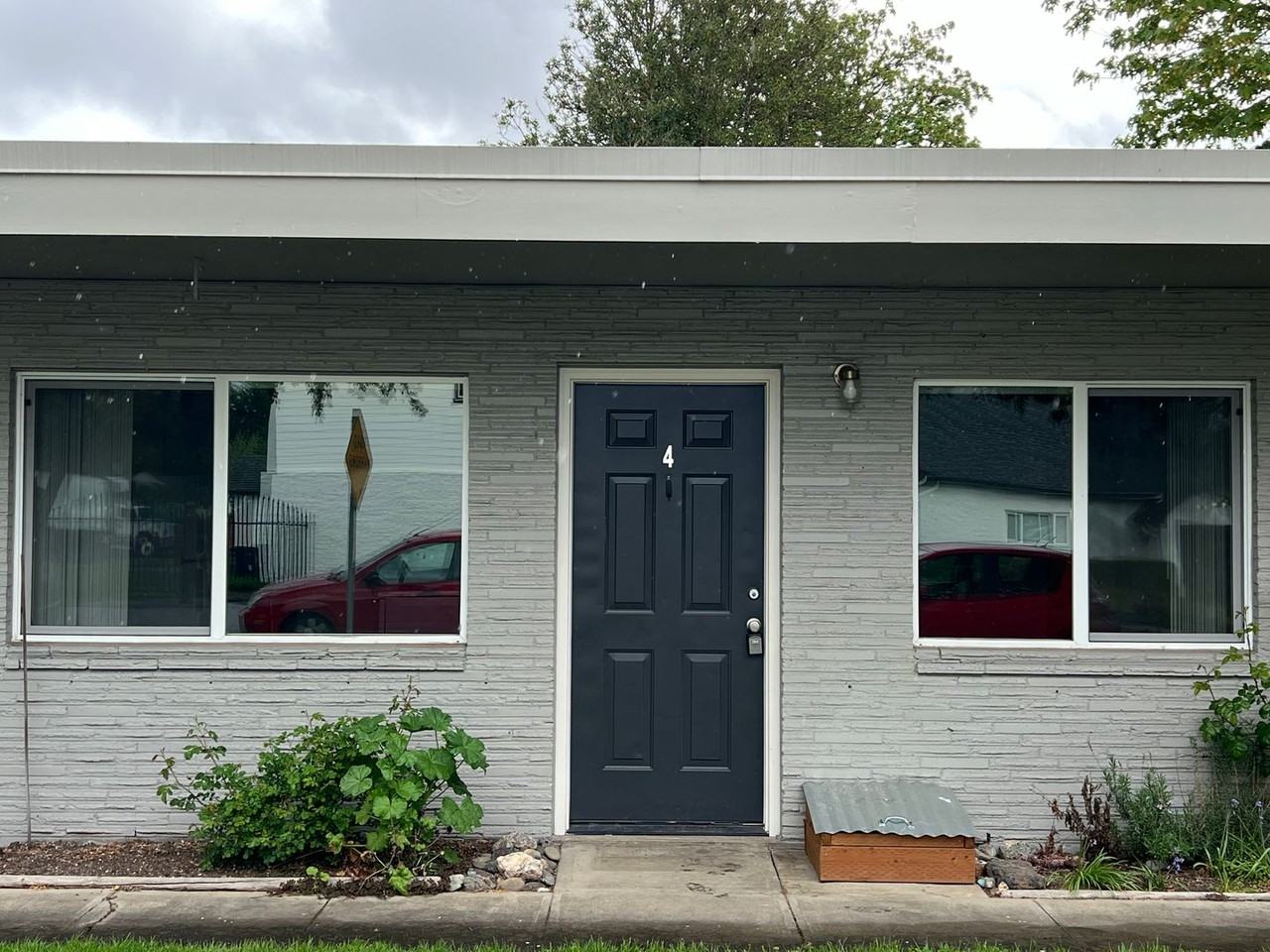 P117 - Gardenside Apartments - Photo 2 of 35