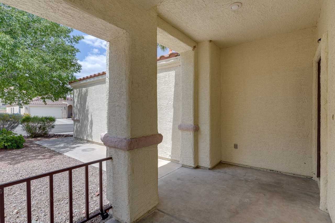 9660 Crystal Ridge Rd - Photo 5 of 29
