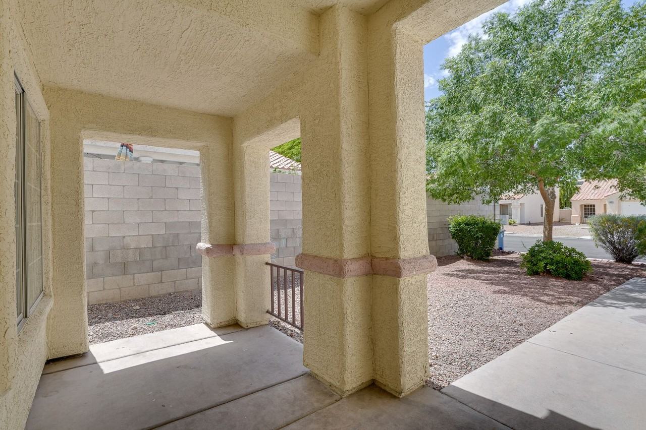 9660 Crystal Ridge Rd - Photo 6 of 29