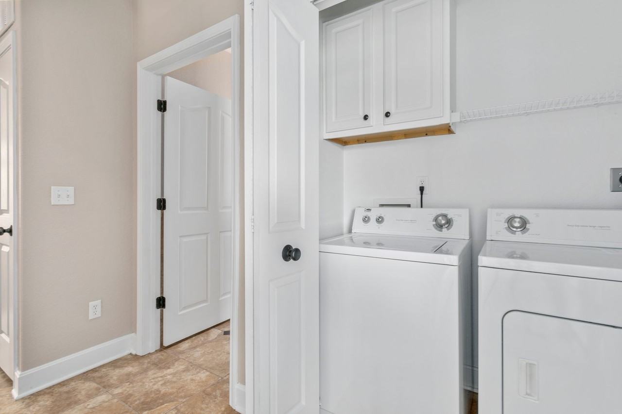 1405 George Ct - Photo 5 of 12