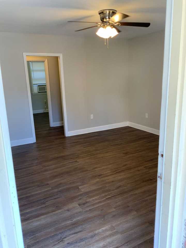 3706 Live Oak St - Photo 2 of 11