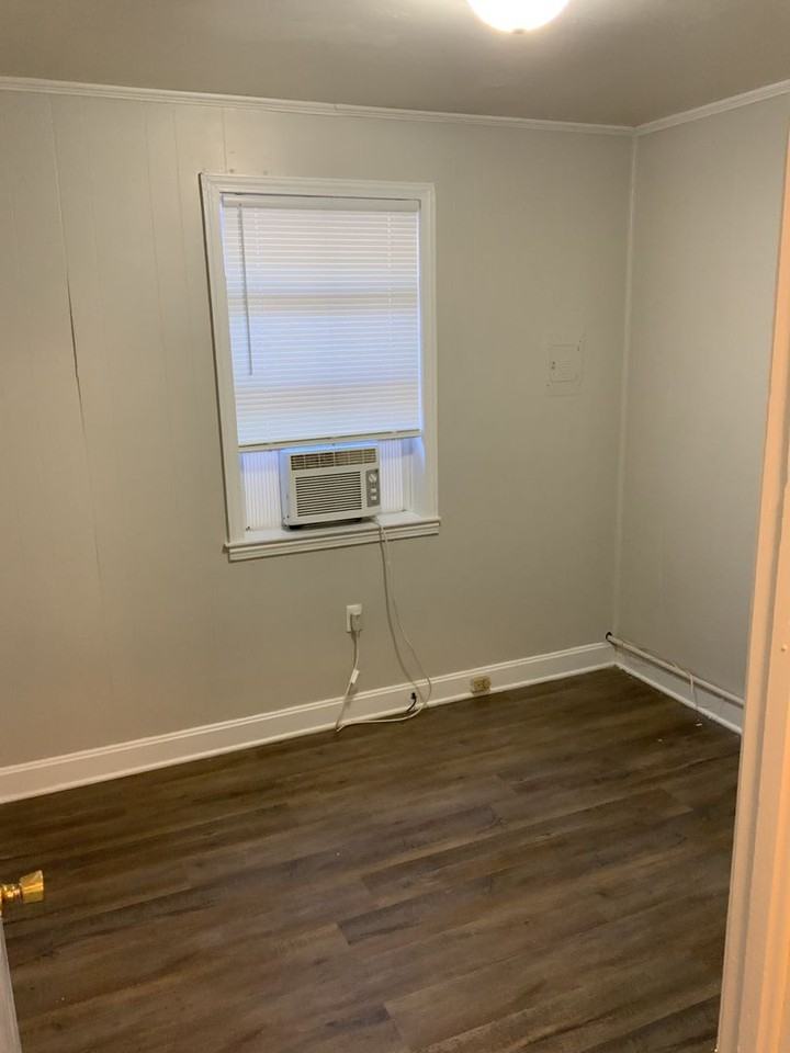 3706 Live Oak St - Photo 3 of 11