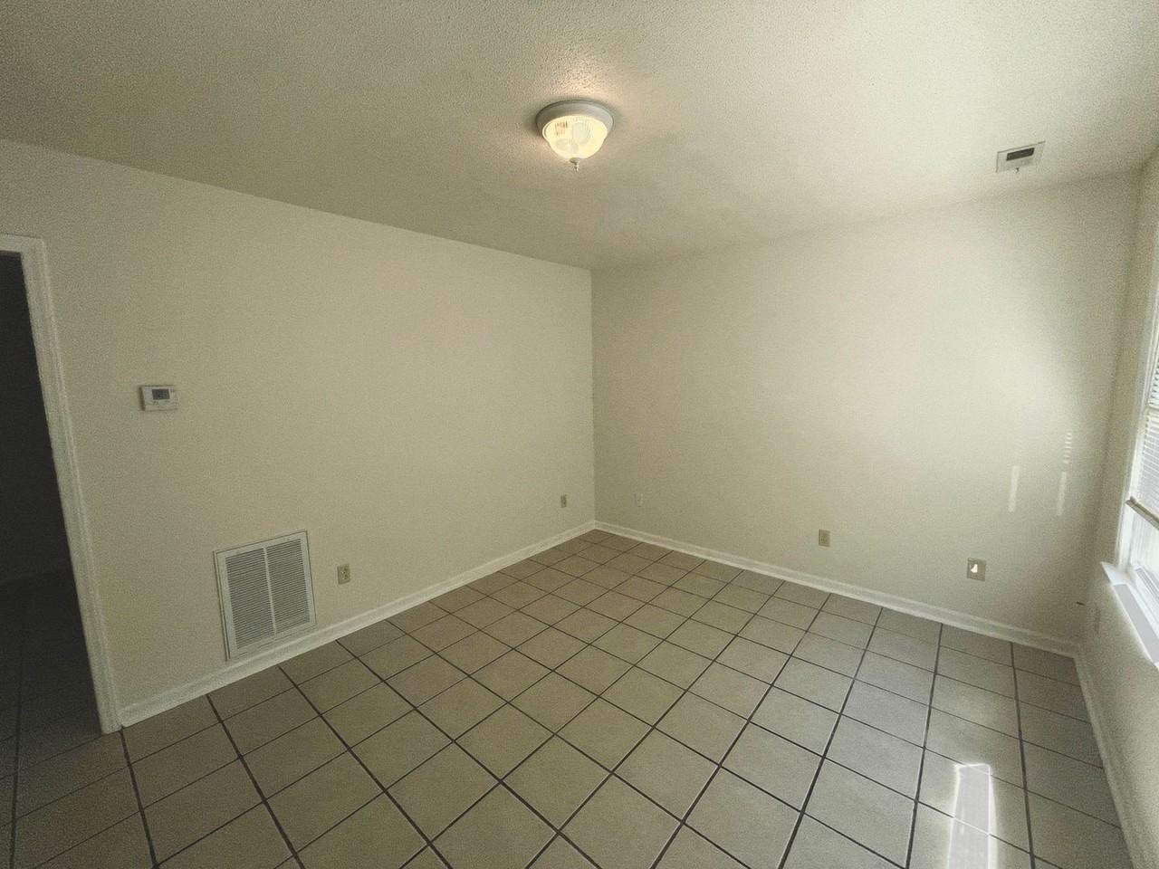 SHJ08 - 104 Guyton Loop - Photo 3 of 10