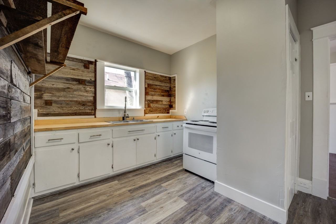 1704 S Q St - Photo 3 of 23