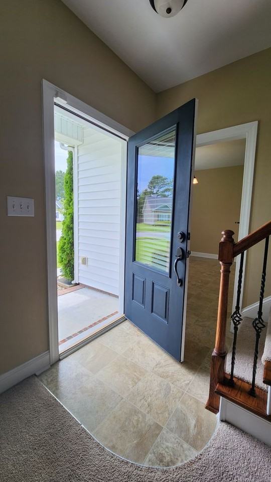 407 Patriots Point Ln - Photo 3 of 45