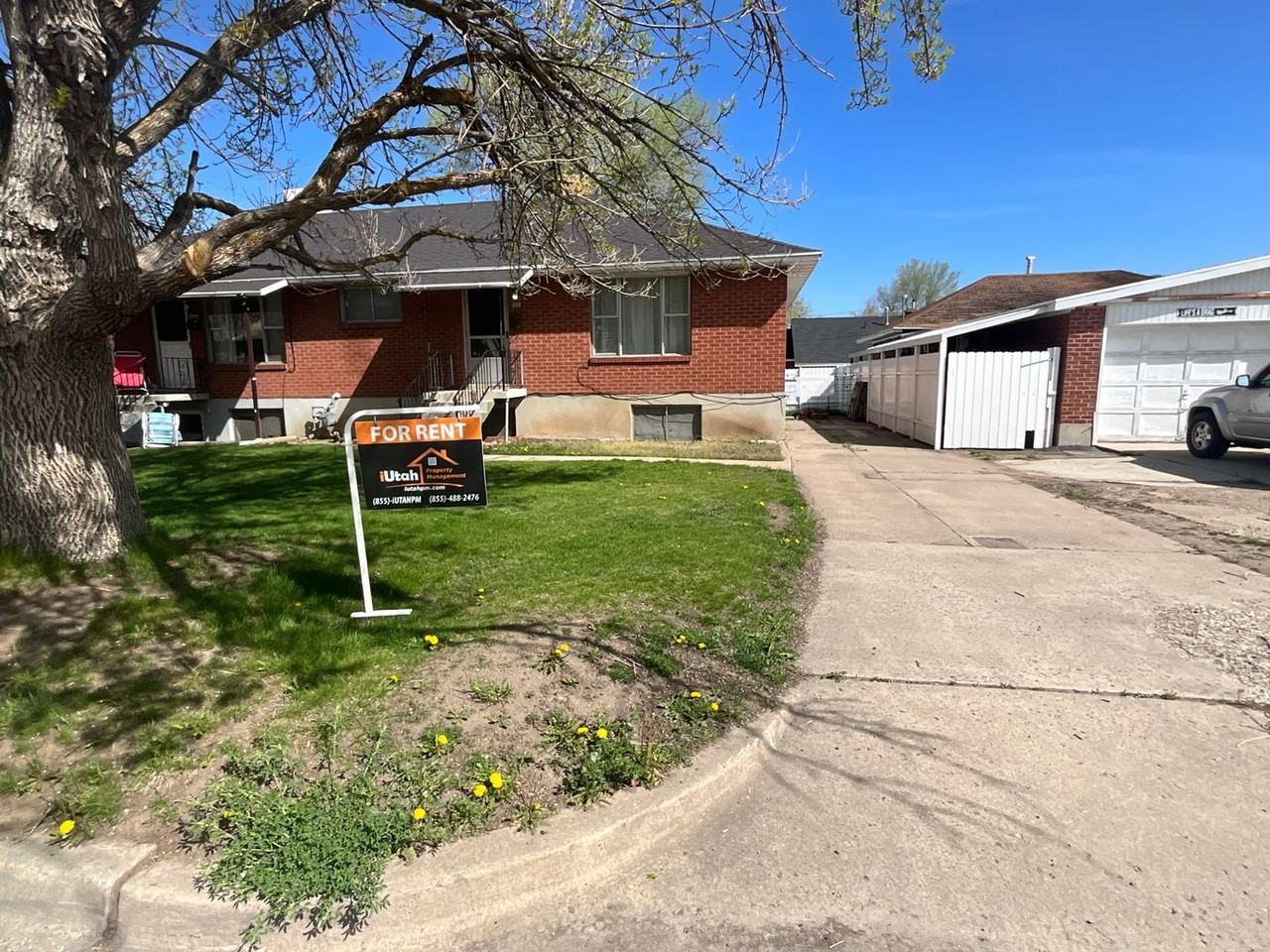 484 38th Street - Photo 2 of 16