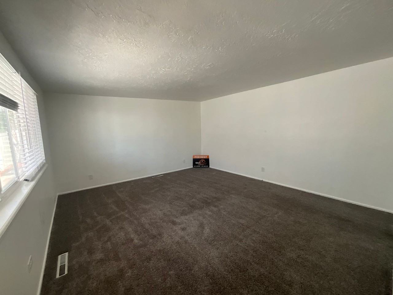 718 30th Street - Photo 3 of 13